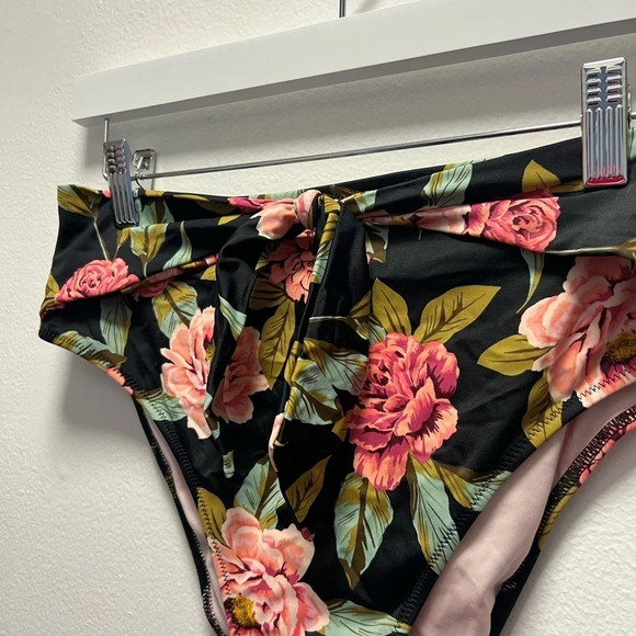 Shade & Shore High Waisted Bikini Bottom - Picture 4 of 7